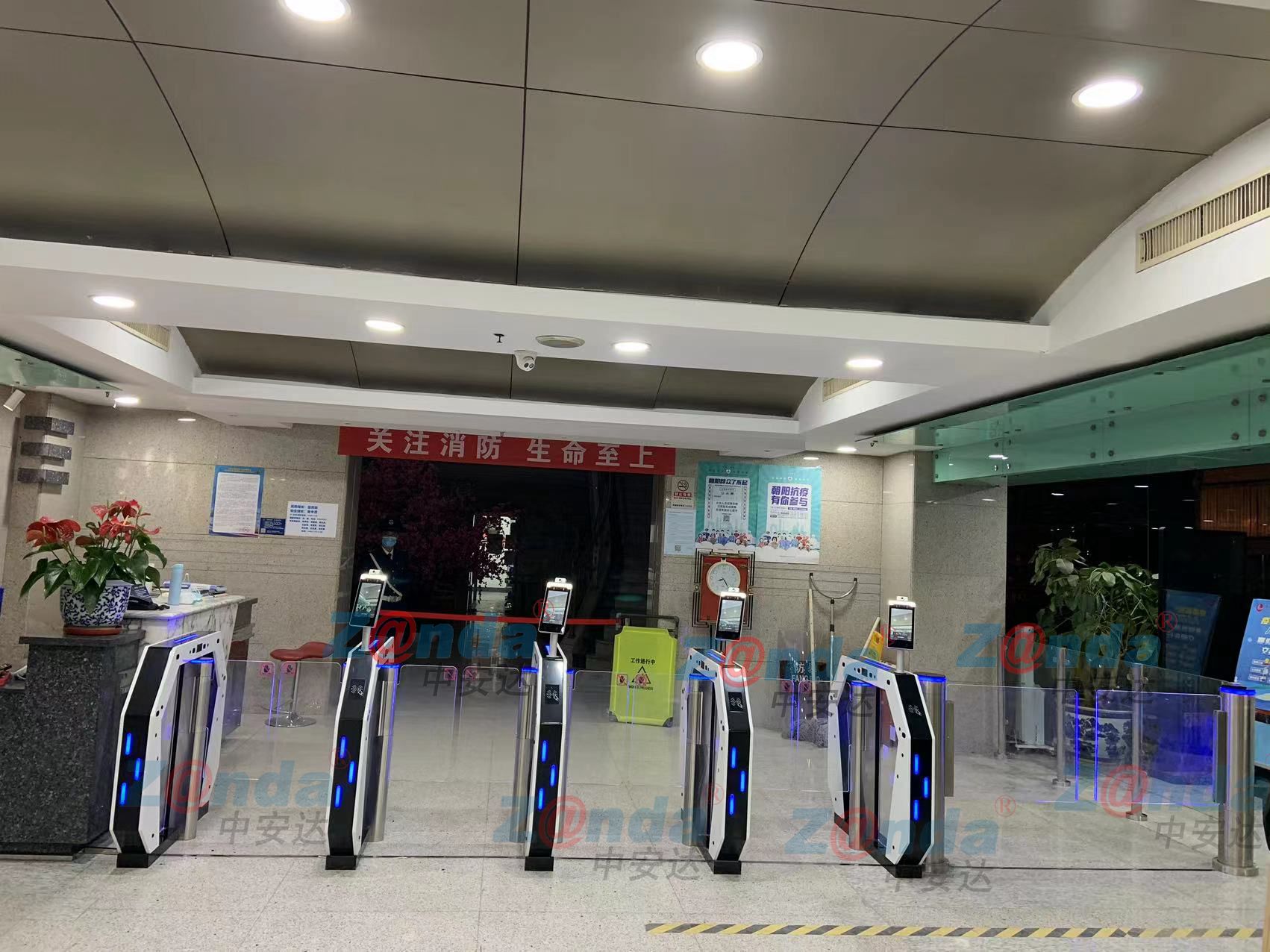 中遠幸福大廈速通門(mén)+人臉識別+訪(fǎng)客管理系統